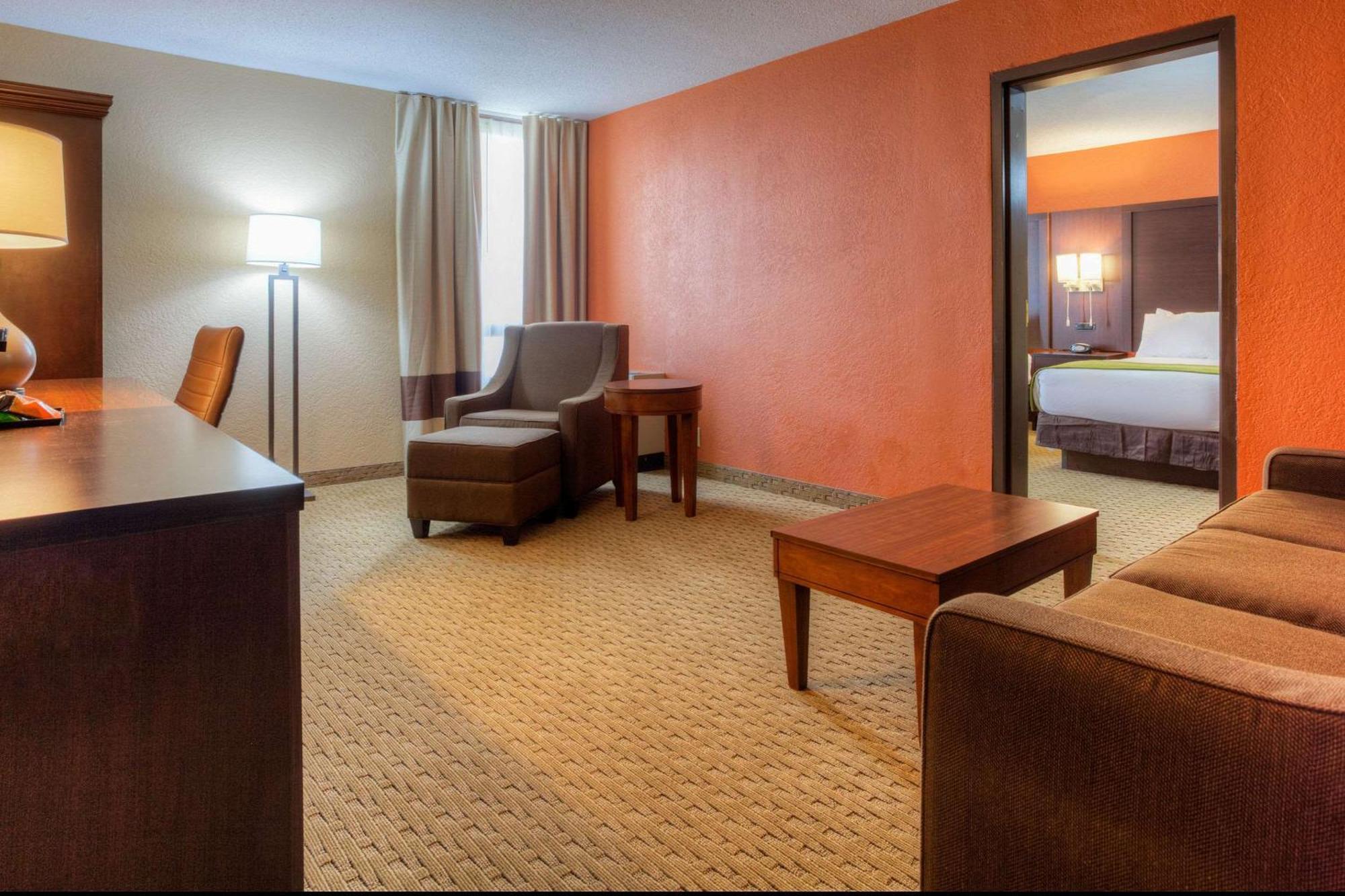 Comfort Inn & Suites Evansville Airport Εξωτερικό φωτογραφία