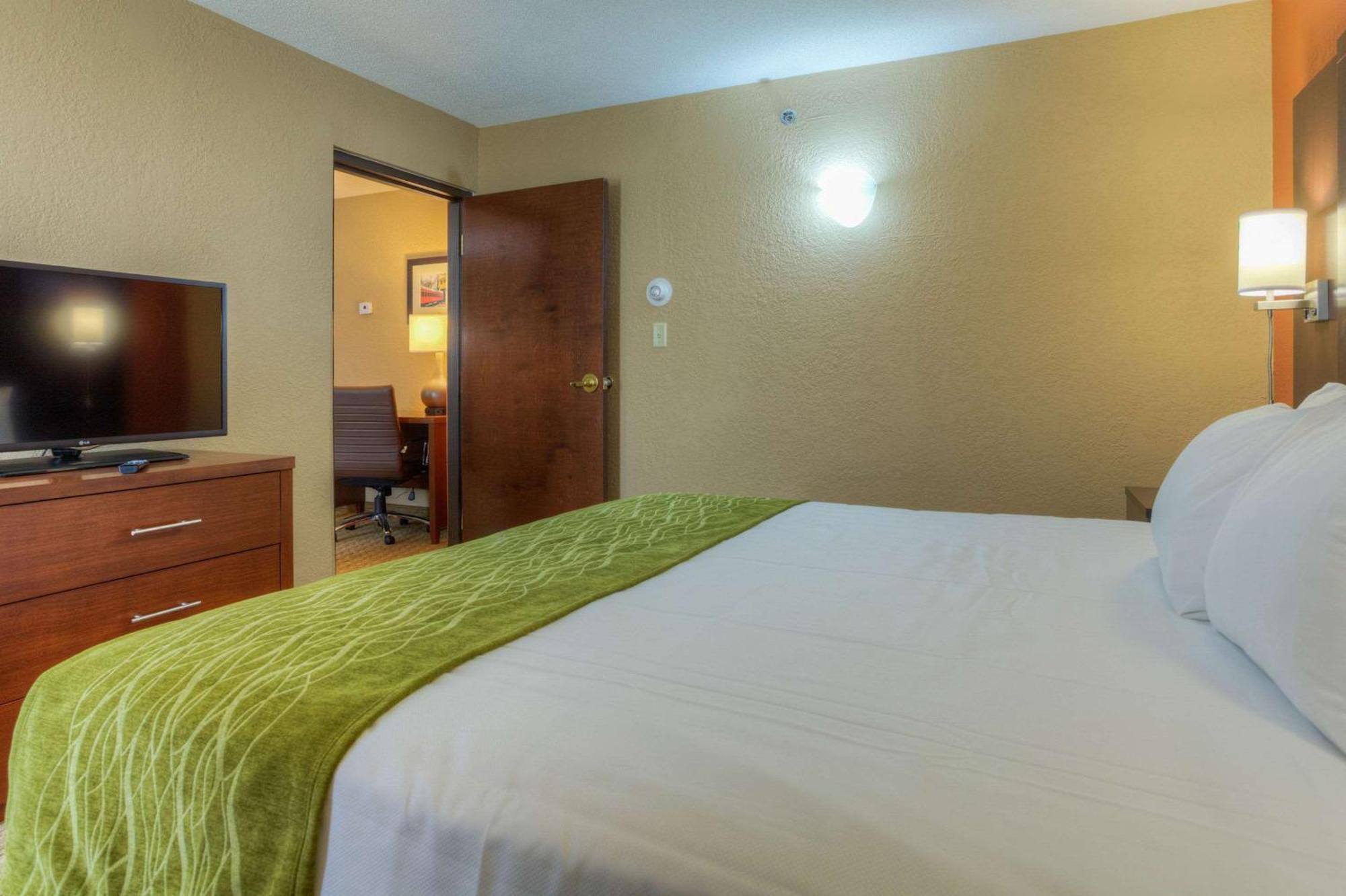 Comfort Inn & Suites Evansville Airport Εξωτερικό φωτογραφία