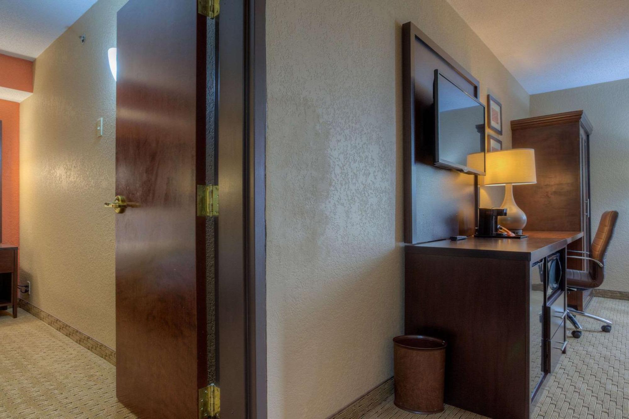 Comfort Inn & Suites Evansville Airport Εξωτερικό φωτογραφία