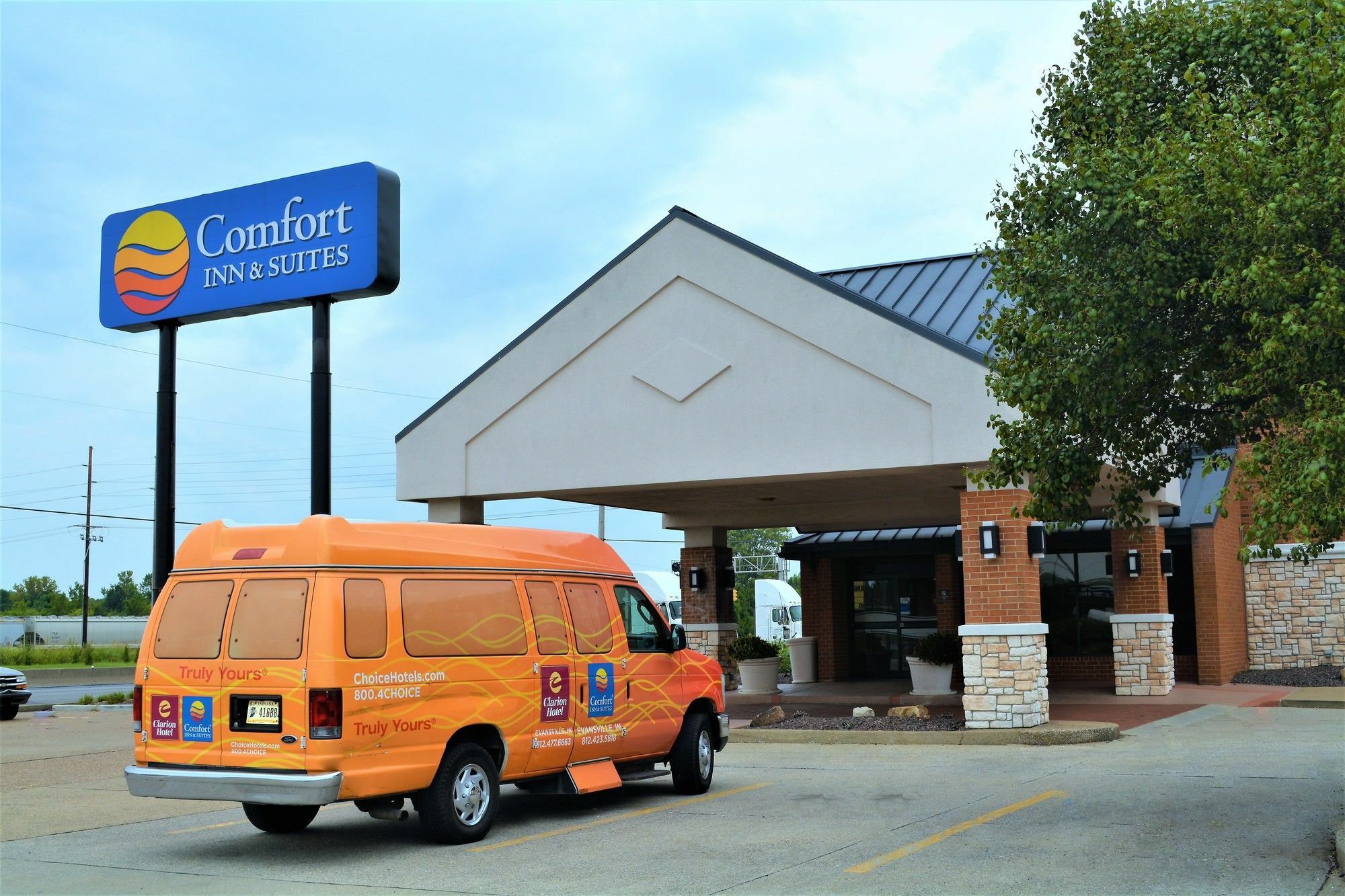 Comfort Inn & Suites Evansville Airport Εξωτερικό φωτογραφία