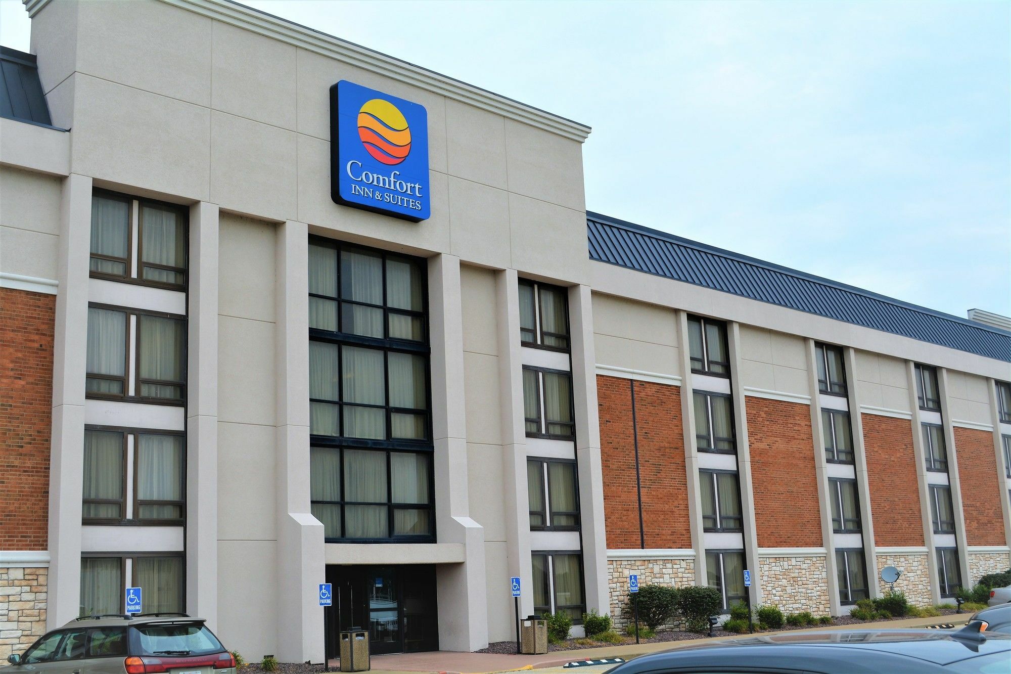 Comfort Inn & Suites Evansville Airport Εξωτερικό φωτογραφία